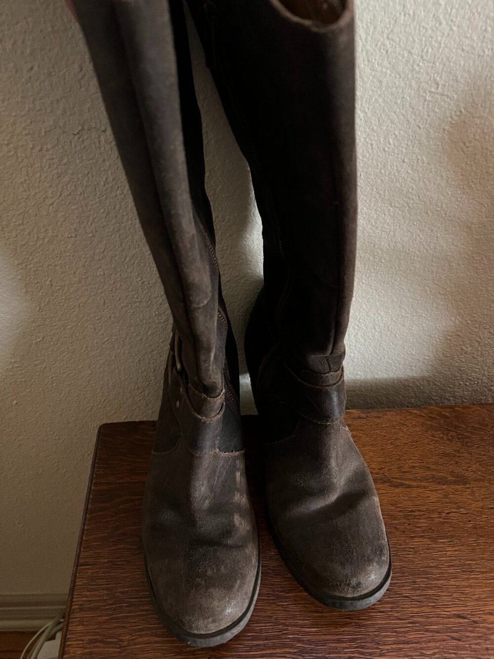Born Boots Womens 9.5